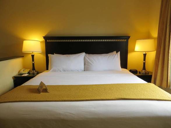 Quality Suites Universal South, Orlando
