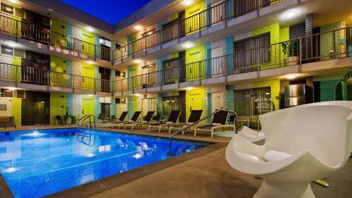 Best Western PLUS Hollywood Hills, Los Angeles